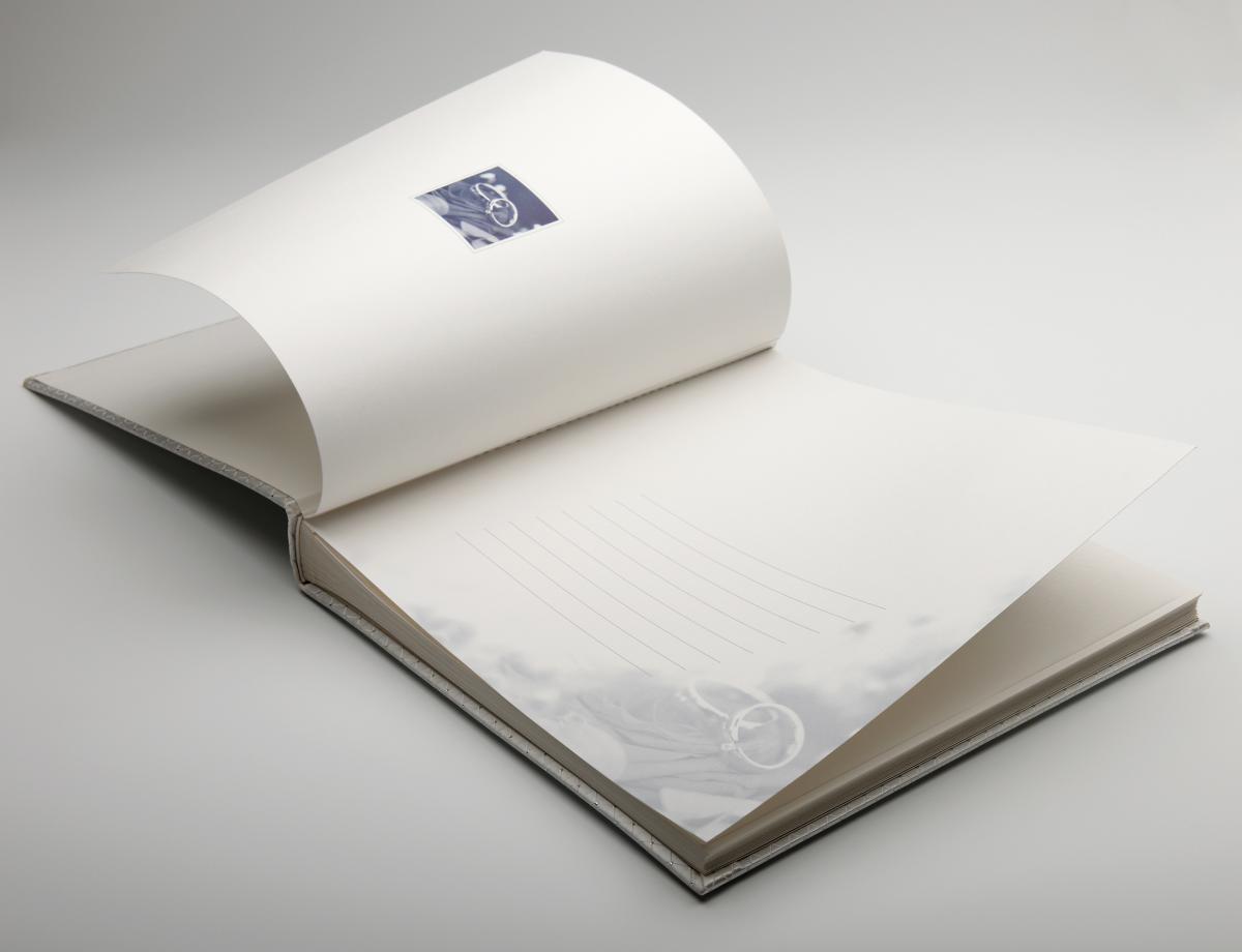 Walther Glamour Album - 34x33 cm (60 Witte zijden / 30 bladen)