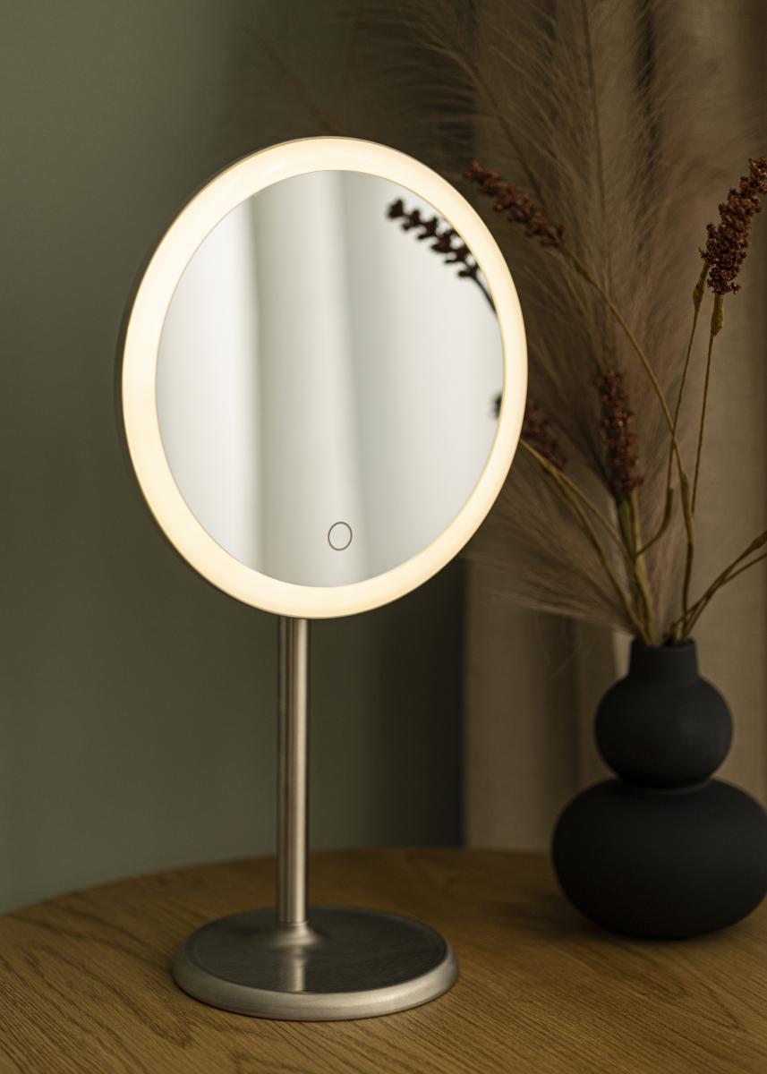 Koop KAILA Make-up Pillar LED Magnifying 20 cm Ø hier BGA.NL