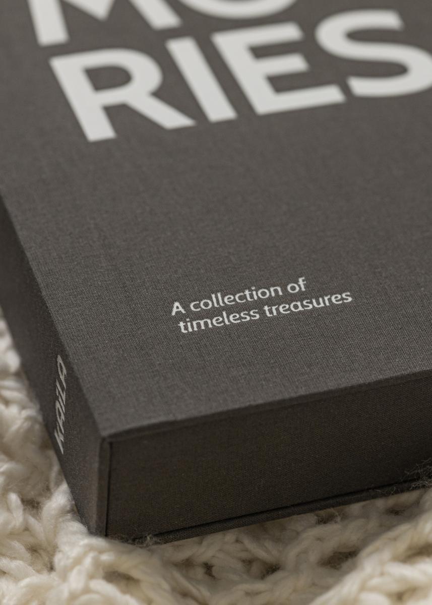 KAILA KAILA MEMORIES Black/White - Coffee Table Photo Album (60 Zwarte zijden)