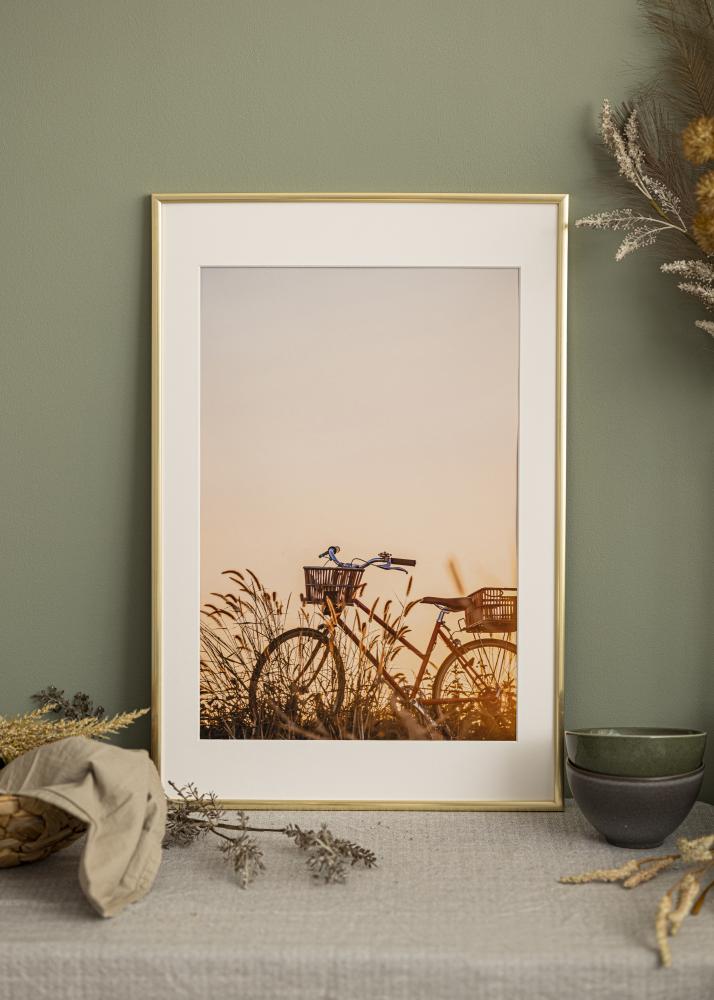 Ram med passepartou Fotolijst New Lifestyle Goud 60x90 cm - Passe-partout Wit 40x70 cm