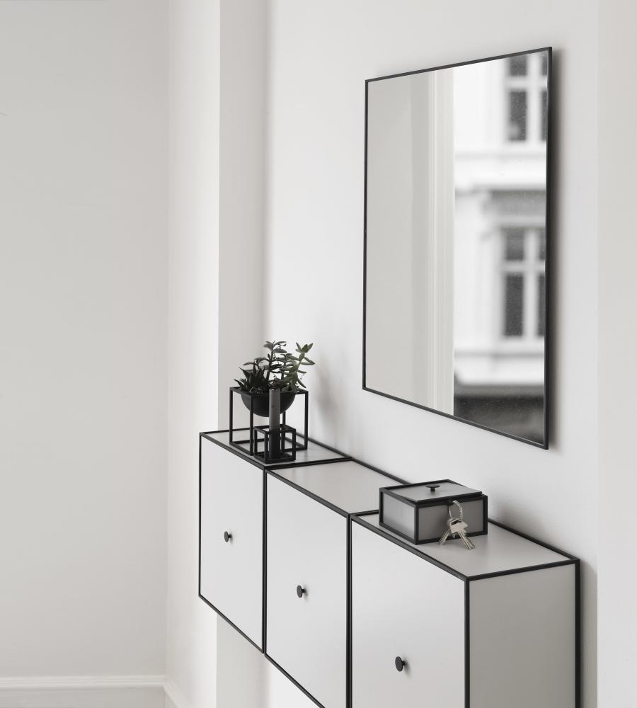 By Lassen Spiegel View by Lassen Zwart 70x70 cm