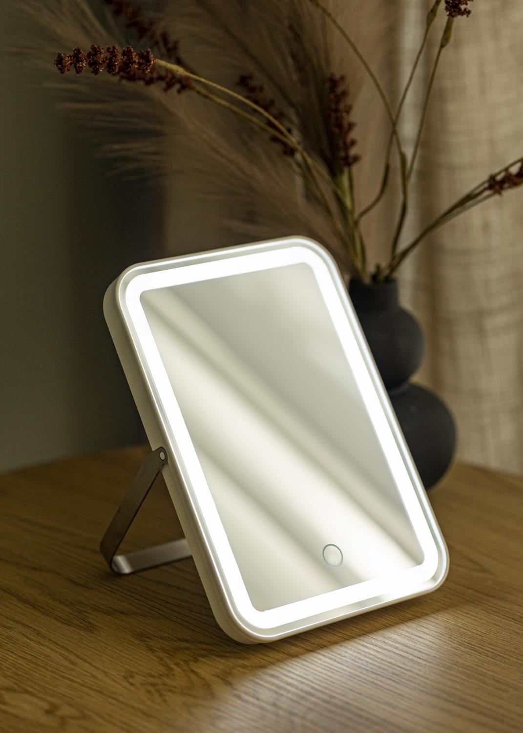 Product Image for KAILA Make-up spiegel Travel LED Oplaadbaar Wit 17x23 cm