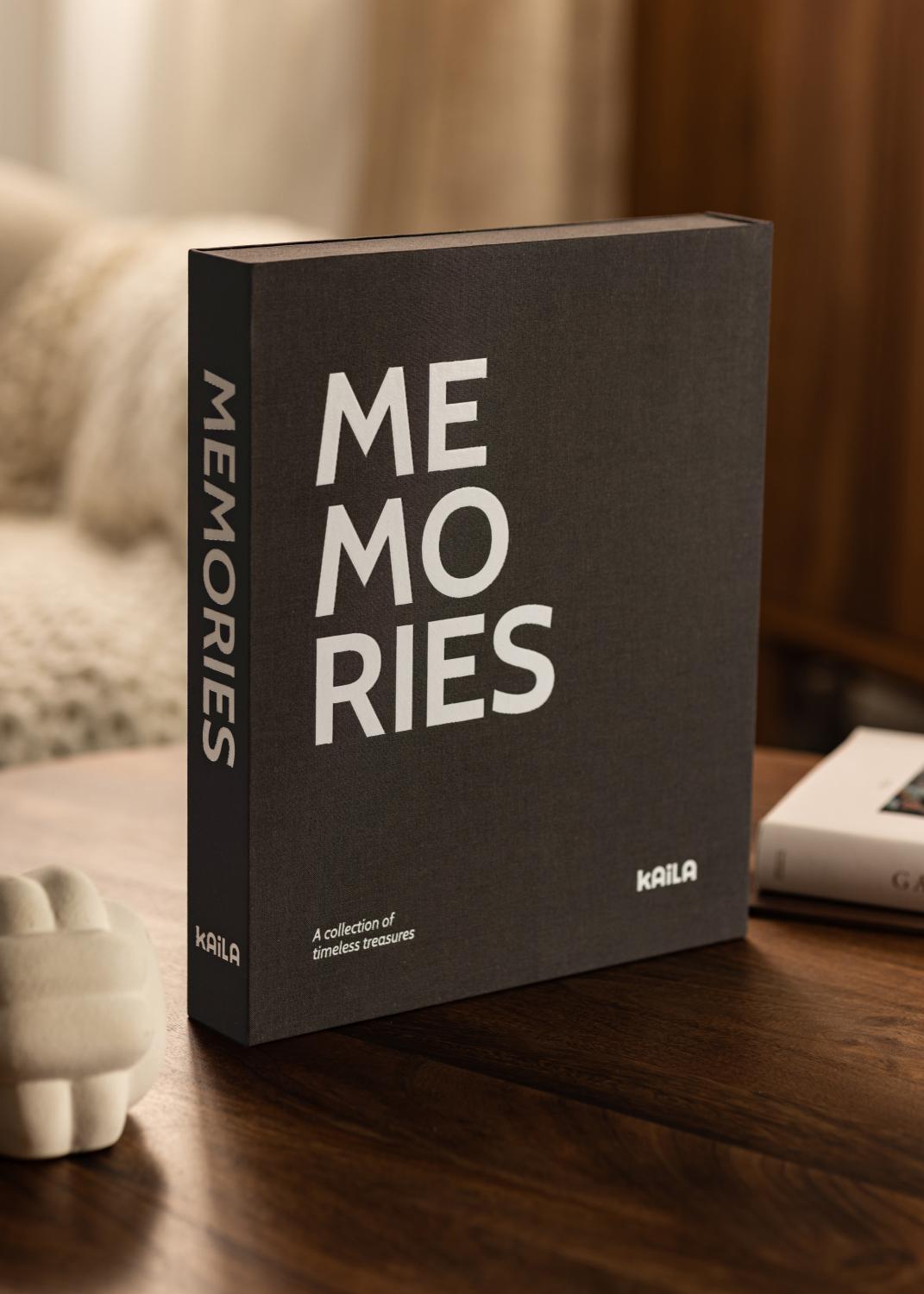 Product Image for KAILA MEMORIES Black/White - Coffee Table Photo Album (60 Zwarte zijden)