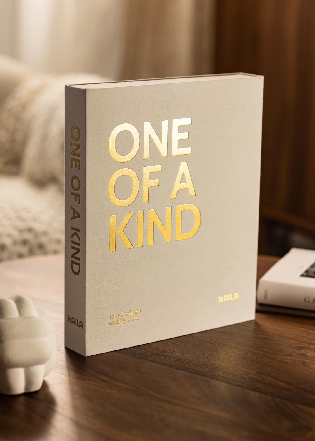 Product Image for KAILA ONE OF A KIND Creme - Coffee Table Photo Album (60 Zwarte zijden)