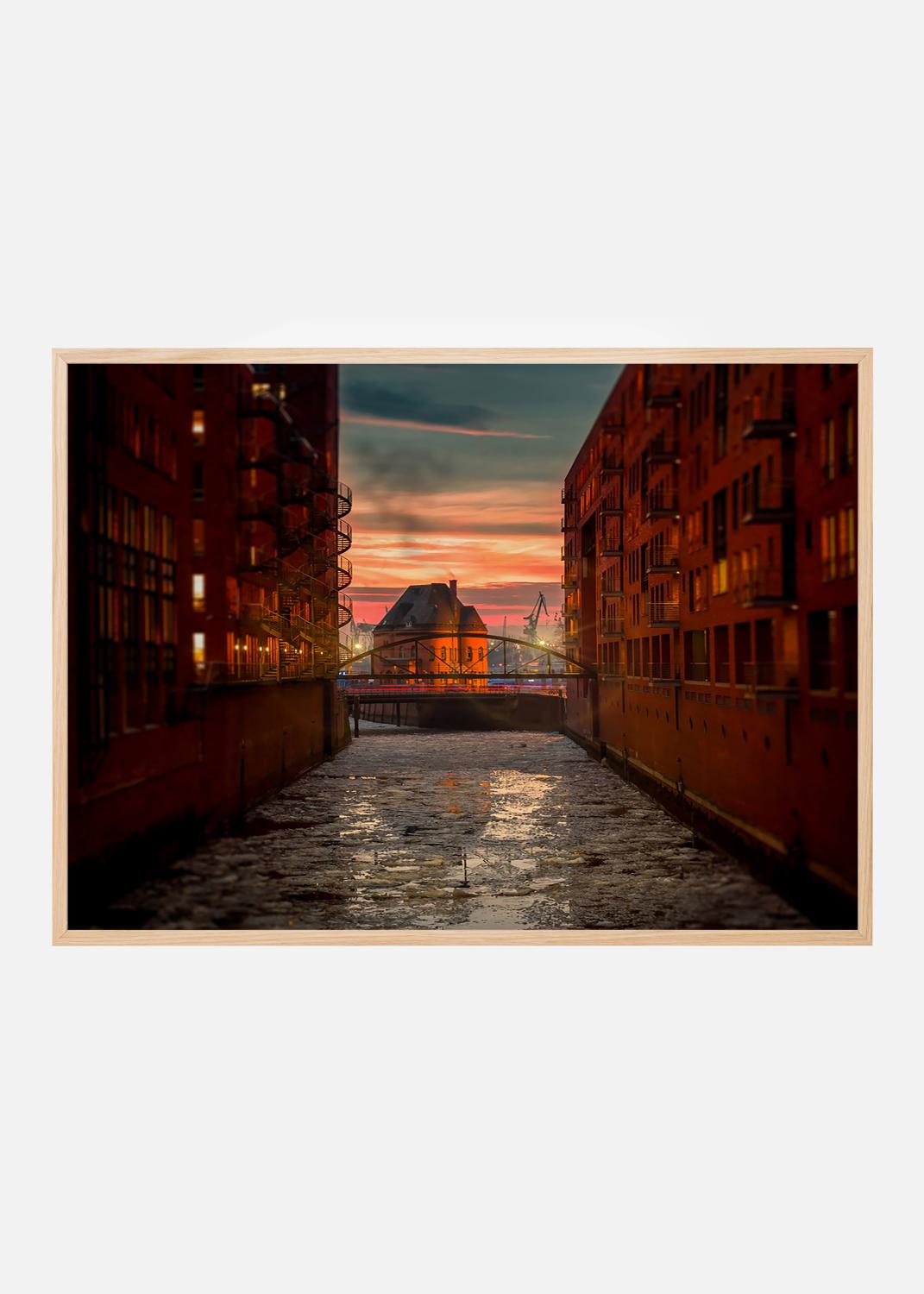 Product Image for Stad in water Poster (40x50 cm)
