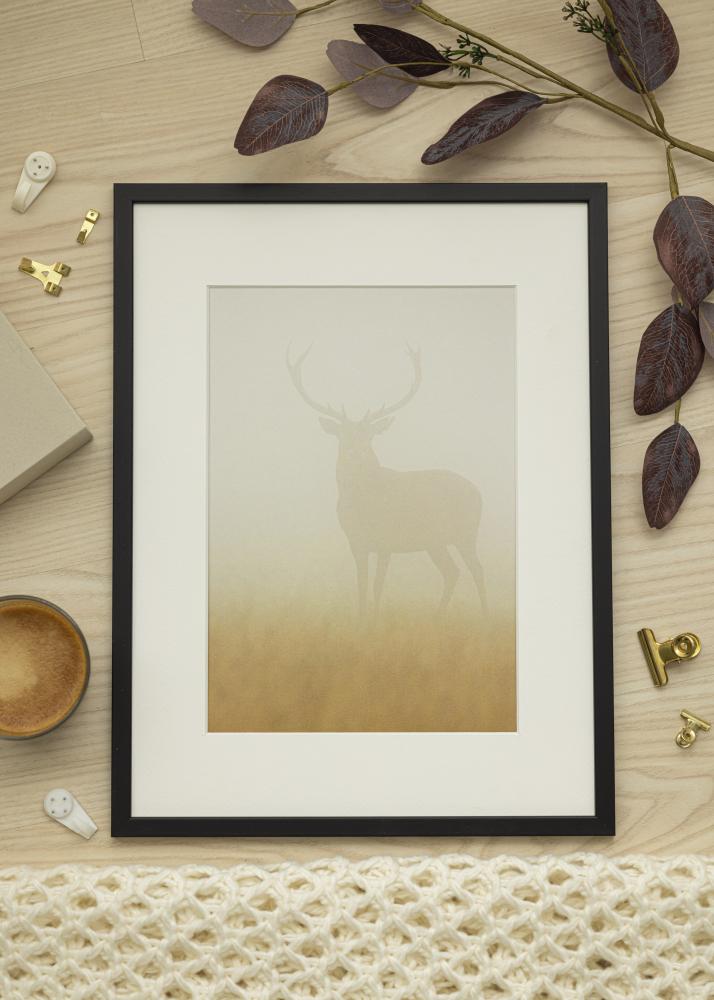Ram med passepartou Fotolijst Edsbyn Zwart 26x34 cm - Passe-partout Wit 18x21 cm