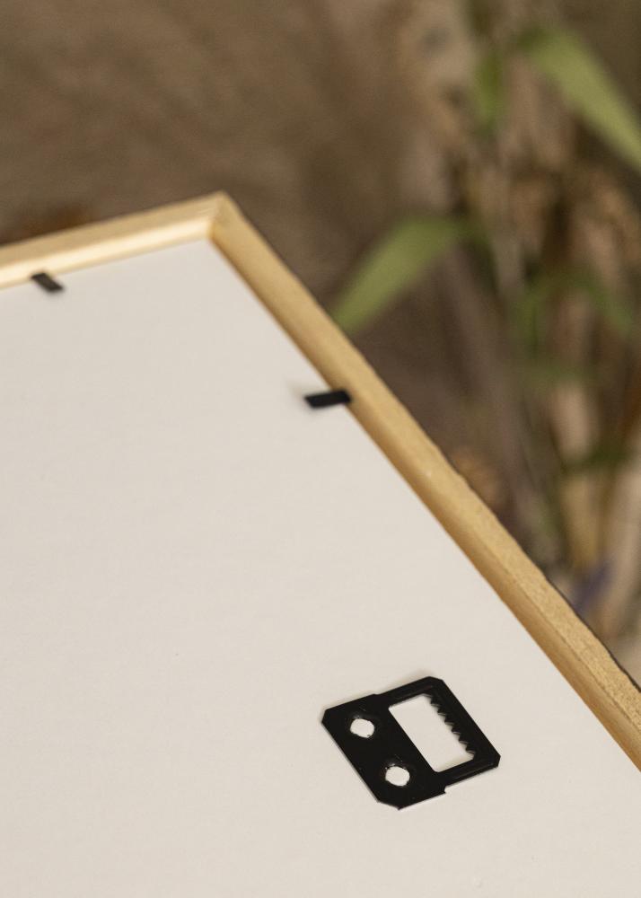 Ram med passepartou Fotolijst Edsbyn Walnoot 35x50 cm - Passe-partout Zwart 24x30 cm