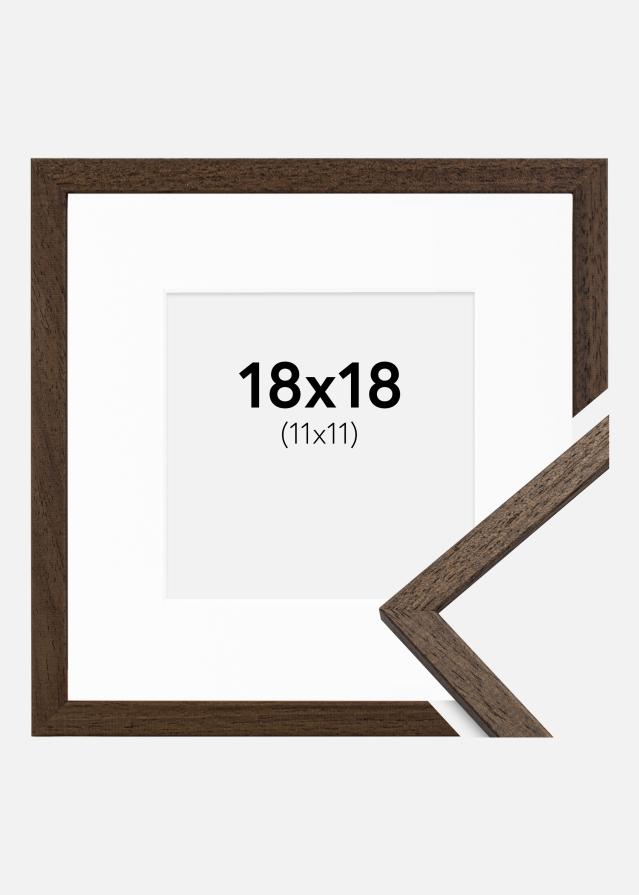 Ram med passepartou Fotolijst Edsbyn Walnoot 18x18 cm - Passe-partout Wit 12x12 cm