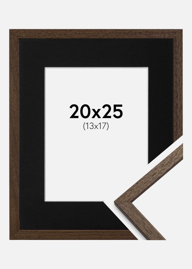 Ram med passepartou Fotolijst Edsbyn Walnoot 20x25 cm - Passe-partout Zwart 14x18 cm