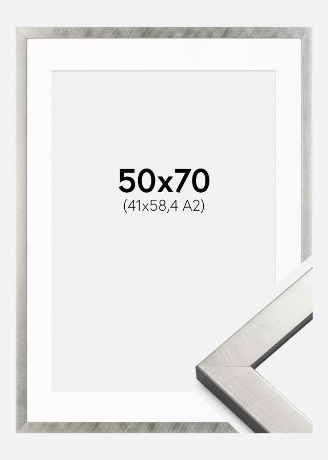 Ram med passepartou Fotolijst Uppsala Zilver 50x70 cm - Passe-partout Wit 42x59,4 cm (A2)