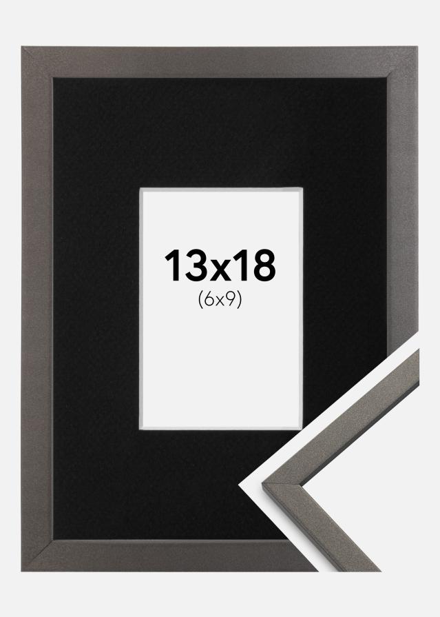 Ram med passepartou Fotolijst Edsbyn Grafiet 13x18 cm - Passe-partout Zwart 7x10 cm