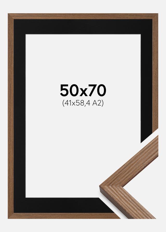 Ram med passepartou Fotolijst Fiorito Donker Eiken 50x70 cm - Passe-partout Zwart 42x59,4 cm (A2)