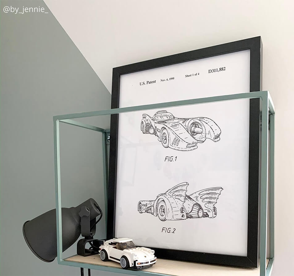 Kinderkamerinrichting - Modelauto en poster met patenttekening batmobile